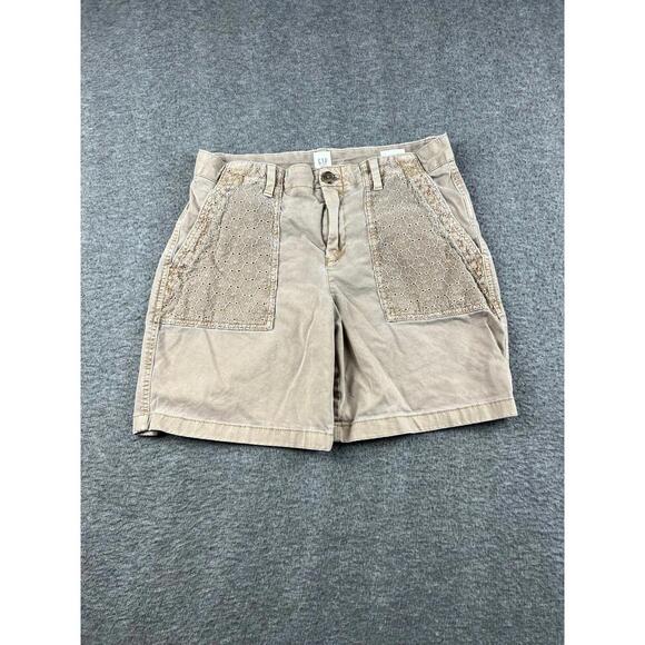 GAP Pants - GAP Womens Casual Beige Shorts Size 4‎